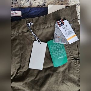 Flag and Anthem Olive Jeans Size 33/30